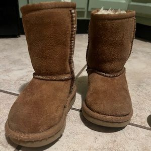 Baby uggs size 6